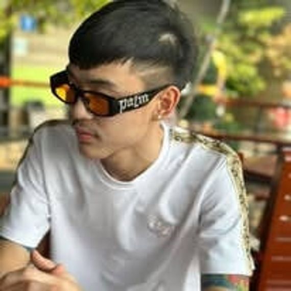 แชท หากิ๊ก  ที่อยู่ กรุงเทพมหานคร