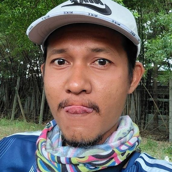 แชท หากิ๊ก  ที่อยู่ กรุงเทพมหานคร