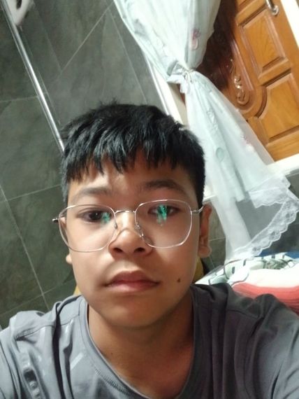 แชท หากิ๊ก, โสด  ที่อยู่  กาญจนบุรี