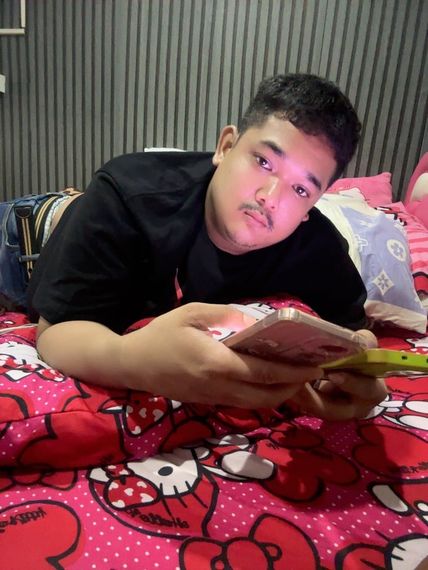 chat find love, chat  from Bangkok