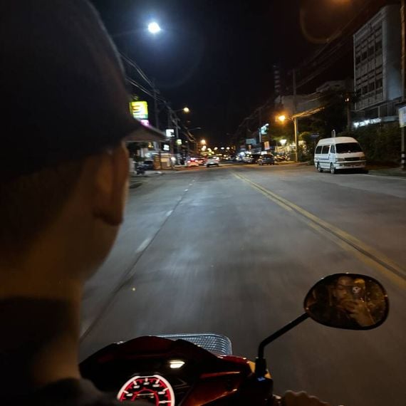 แชท หาเพื่อนคุย, โสด