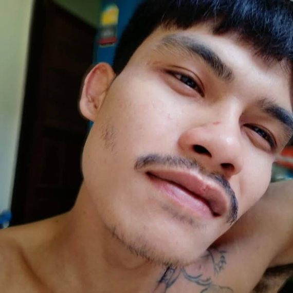 แชท หาเพื่อนคุย, โสด 