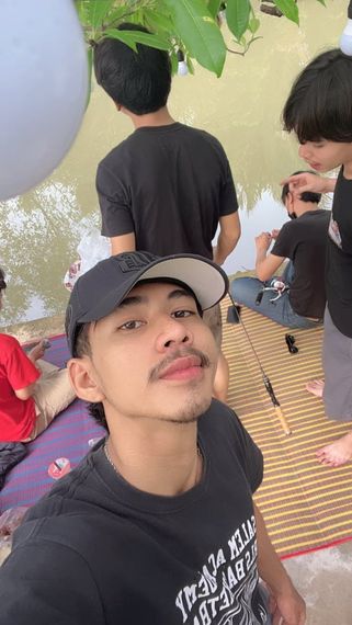 แชท หาแฟน, หาเพื่อนเที่ยว 