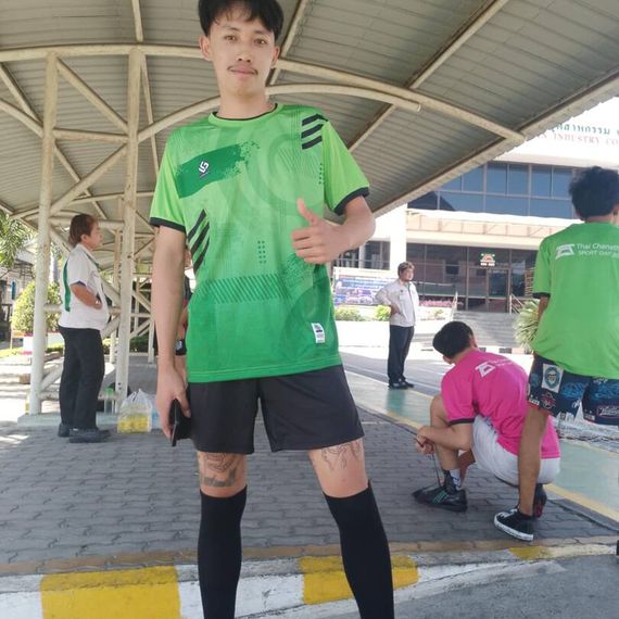 แชท หากิ๊ก, โสด