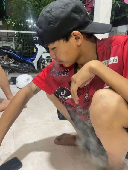 แชท หาเพื่อนคุย, โสด