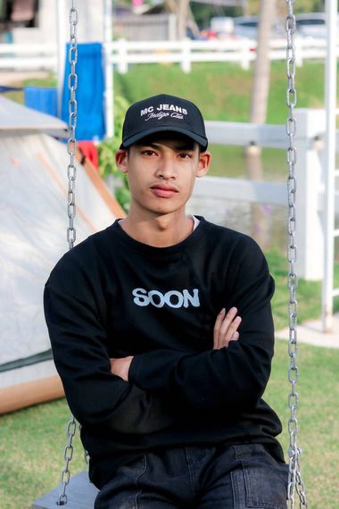 chat hangout, find 2nd love  from Chon Buri