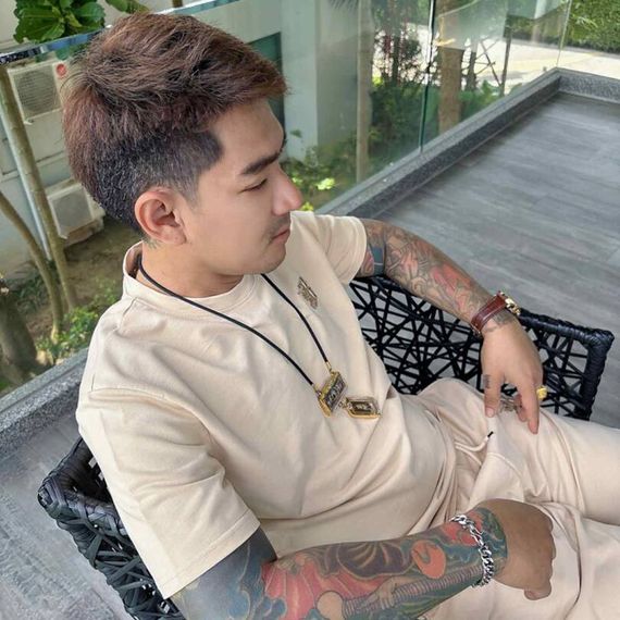 แชท หากิ๊ก, โสด 