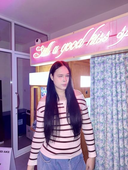 chat chat, single  from Chiang Mai