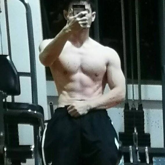 แชท หากิ๊ก, โสด  ที่อยู่ กรุงเทพมหานคร