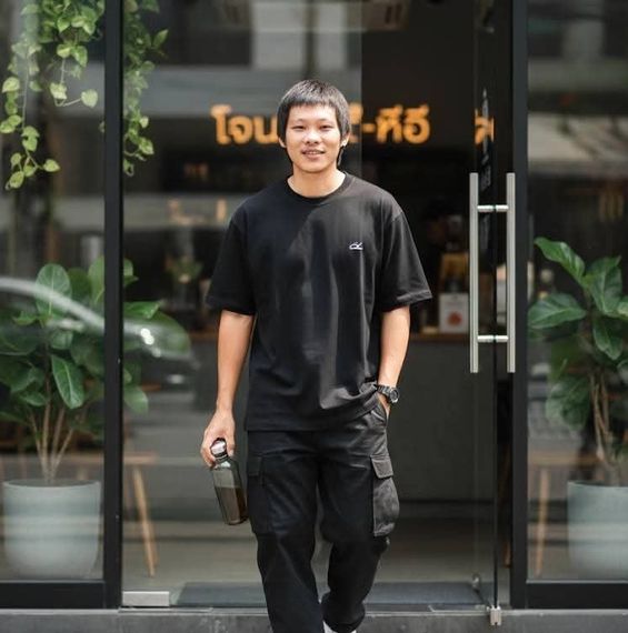 chat find love, chat  from Bangkok