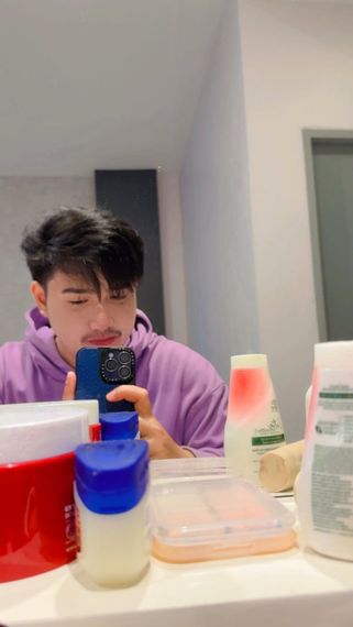 แชท หากิ๊ก, โสด  ที่อยู่  ชลบุรี