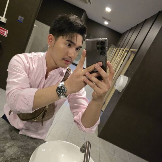 แชท หากิ๊ก, โสด  ที่อยู่  ชลบุรี