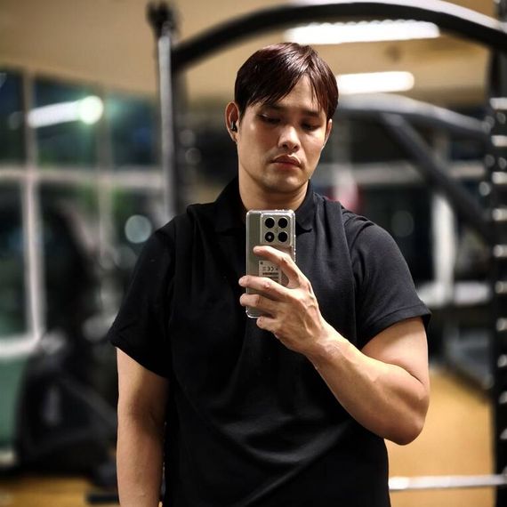 แชท หากิ๊ก  ที่อยู่ กรุงเทพมหานคร
