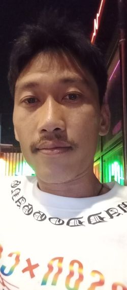 แชท หาเพื่อนคุย, โสด 