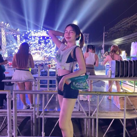 แชท แชทเปิดกล้อง 