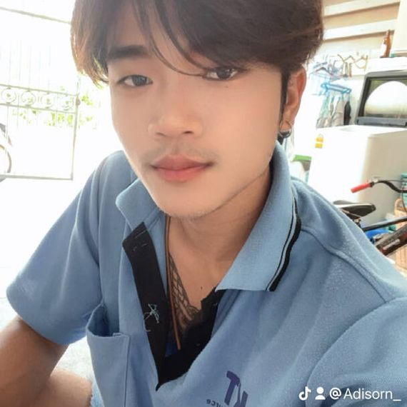 แชท หากิ๊ก, โสด 