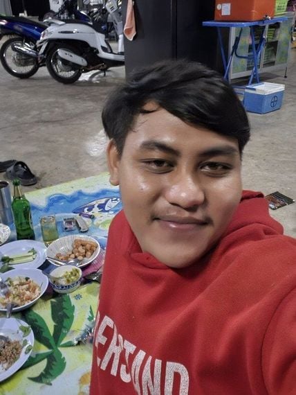 chat looking for friends from Songkhla