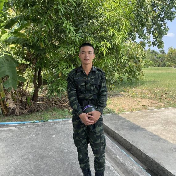แชท หากิ๊ก  ที่อยู่ กรุงเทพมหานคร