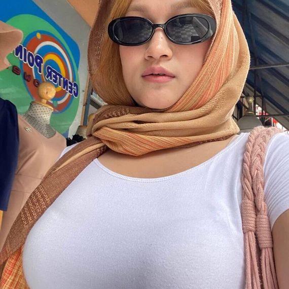 แชท หาเพื่อนคุย, หาเพื่อนเที่ยว  ที่อยู่  สุราษฎร์ธานี