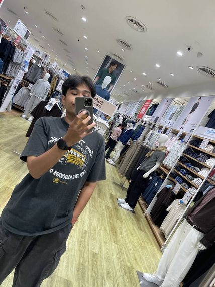 แชท หากิ๊ก  ที่อยู่ กรุงเทพมหานคร