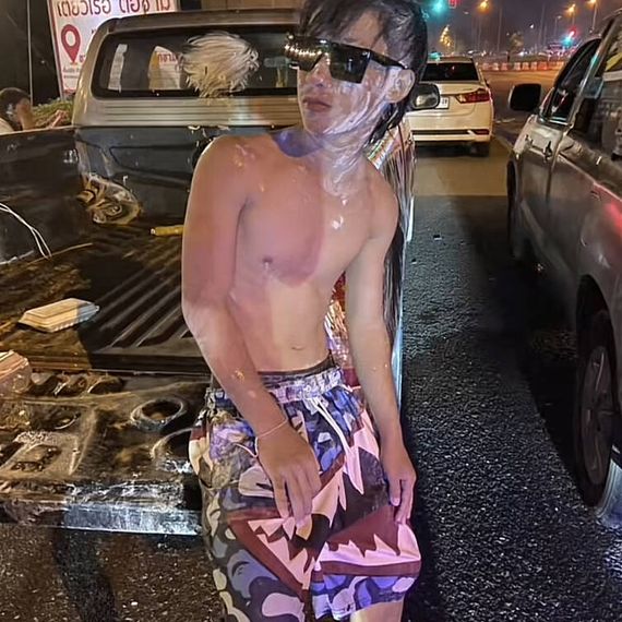 แชท หาเพื่อนคุย, โสด