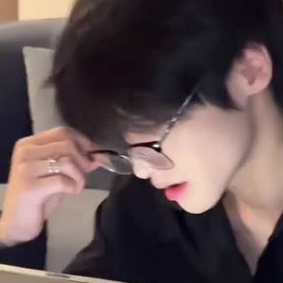 แชท แชทเปิดกล้อง 