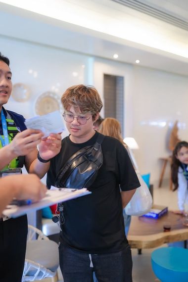 chat hangout, camera chat  from Bangkok