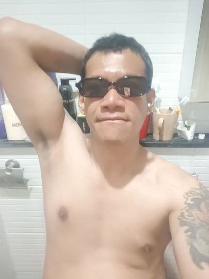 แชท หากิ๊ก 