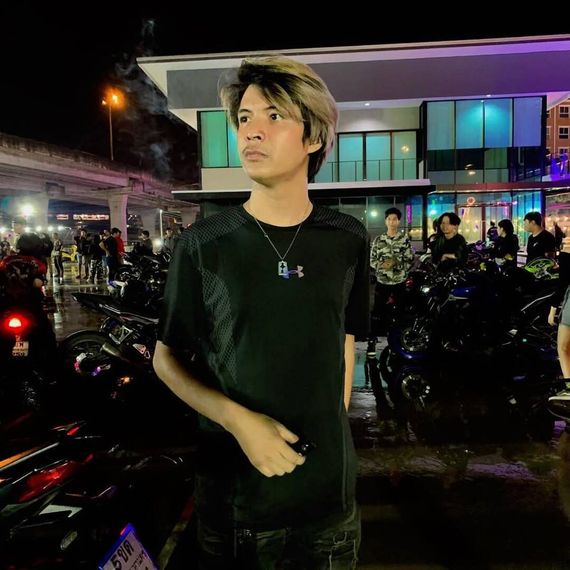 แชท หาเพื่อนเที่ยว  ที่อยู่ กรุงเทพมหานคร