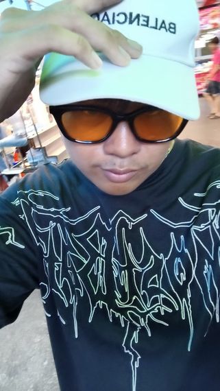 chat looking for friends  from Samut Sakhon