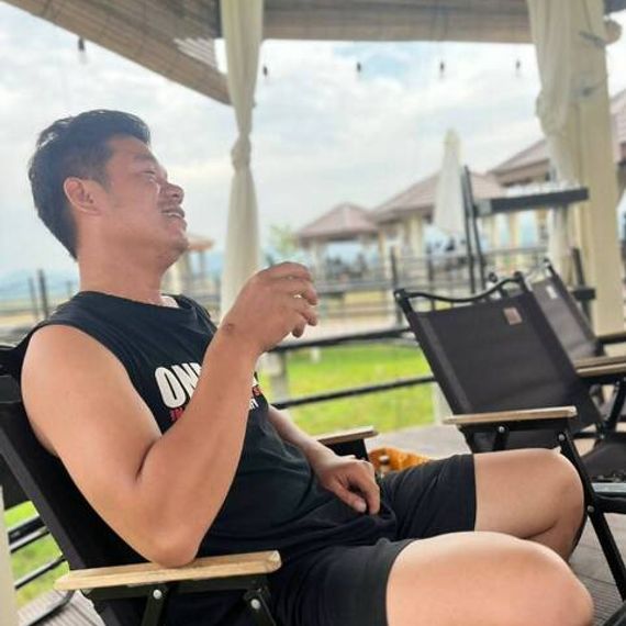 แชท หาเพื่อนคุย, โสด 