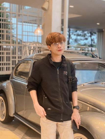 แชท หากิ๊ก, โสด  ที่อยู่ กรุงเทพมหานคร