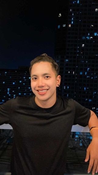 แชท โสด, นัดเจอ  ที่อยู่ กรุงเทพมหานคร