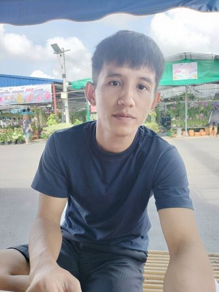 chat single  from Pathum Thani