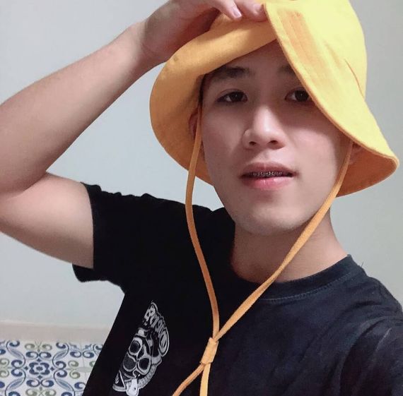 chat chat, find line friends  from Pathum Thani