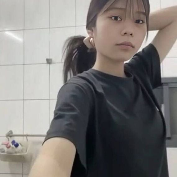 แชท หาเพื่อนคุย, โสด