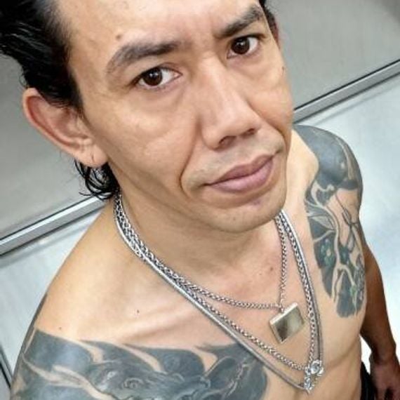 แชท โสด  ที่อยู่ กรุงเทพมหานคร