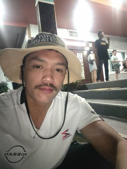 chat looking for friends 