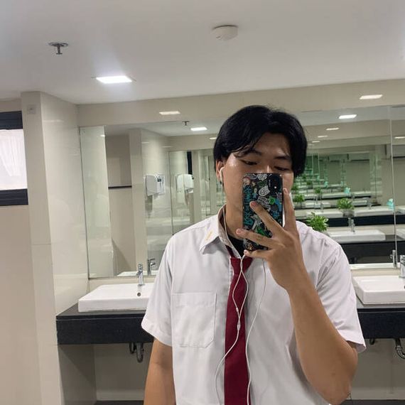 แชท หากิ๊ก, โสด  ที่อยู่ กรุงเทพมหานคร
