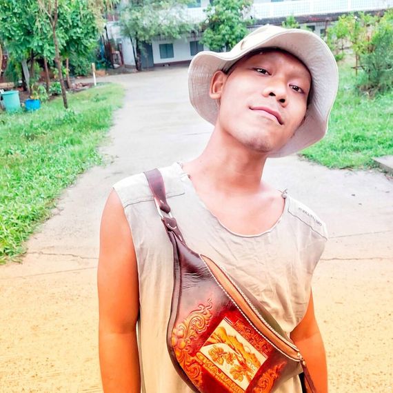 แชท หาเพื่อนคุย  ที่อยู่  สุรินทร์