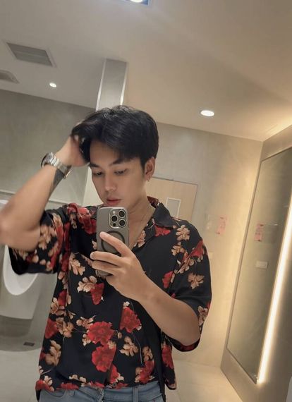 แชท หากิ๊ก, โสด  ที่อยู่ กรุงเทพมหานคร