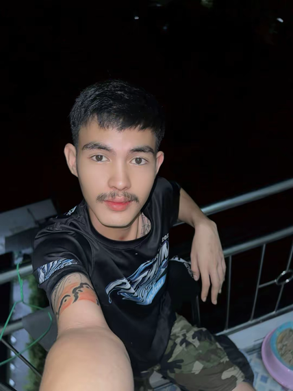 chat date  from Pathum Thani