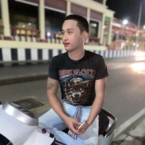 แชท หาเพื่อนเที่ยว, โสด 