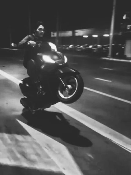 แชท หากิ๊ก, โสด  ที่อยู่  สมุทรปราการ