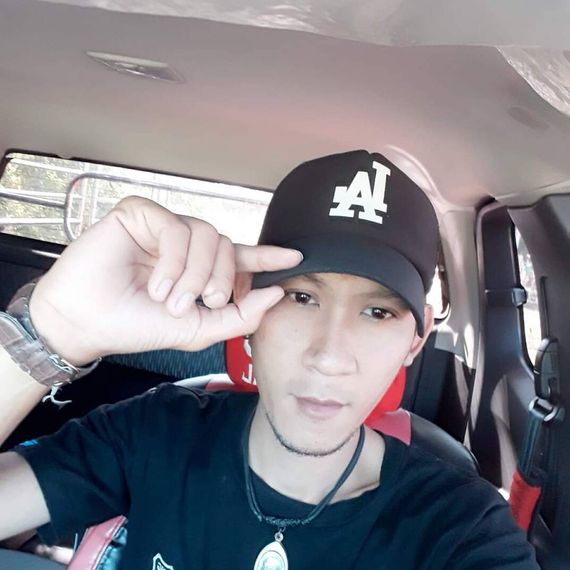 แชท หากิ๊ก  ที่อยู่ กรุงเทพมหานคร