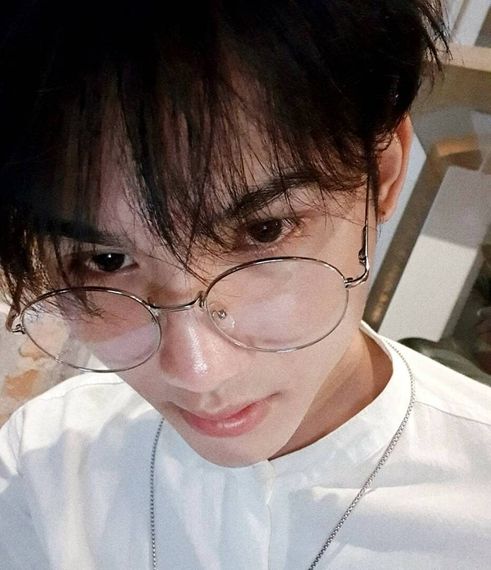 แชท หาเพื่อนคุย, โสด 