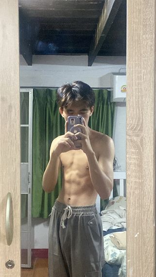 chat find love, chat  from Bangkok