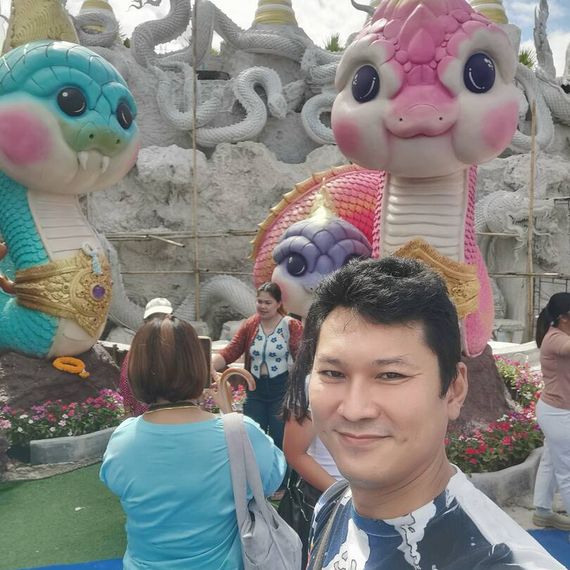 แชท หากิ๊ก  ที่อยู่ กรุงเทพมหานคร