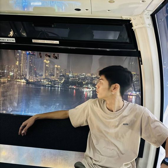 แชท หากิ๊ก, โสด  ที่อยู่ กรุงเทพมหานคร