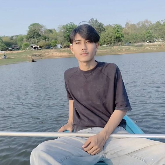 แชท หาเพื่อนคุย, โสด  ที่อยู่  ชลบุรี